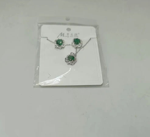 Emerald Zircon Flower Pendant Set